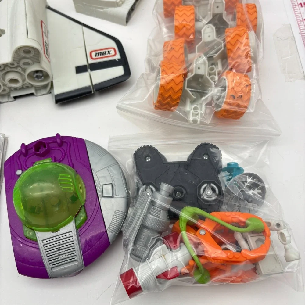 Matchbox Mega Rig Shuttle Mission Set 2008 Parts Pieces Lot Alien Astronaut
